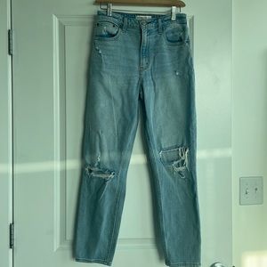 Abercrombie high rise distressed mom jeans sz 27L